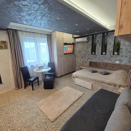 Apartment Tomis 4b *